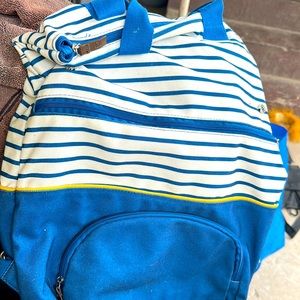 New love Taza 2-in-1 backpack tote